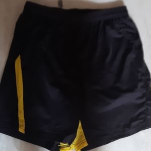 Shorts Size M Decathlon